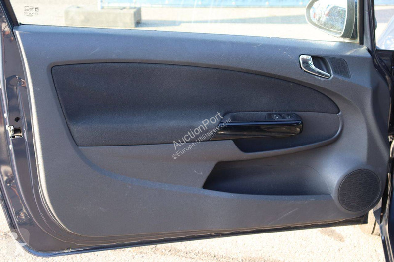 عربة نفعية Opel
