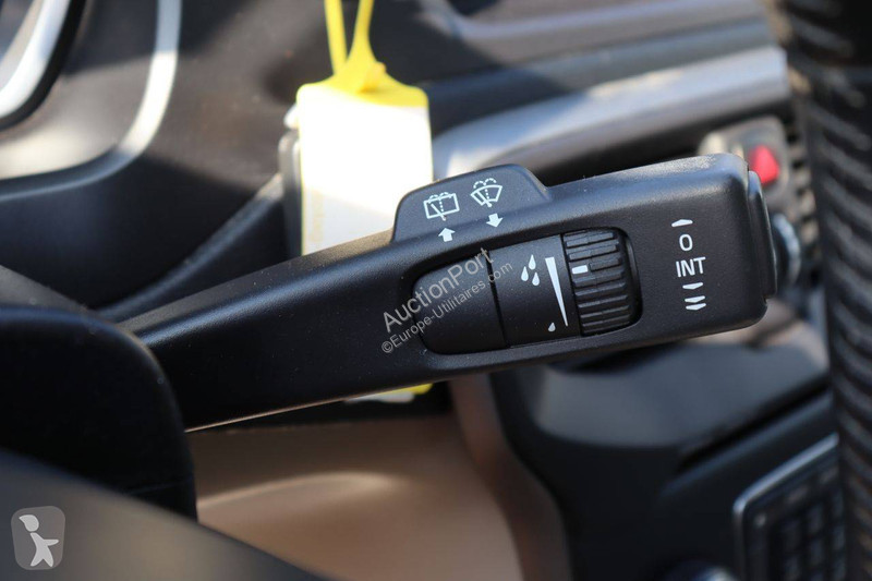 عربة نفعية Volvo