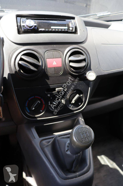 Véhicule utilitaire Peugeot
