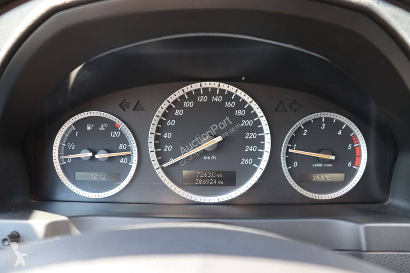عربة نفعية Mercedes CDI C-Klasse