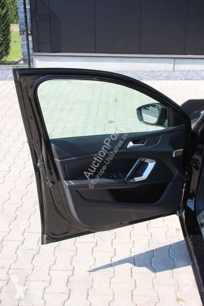 عربة نفعية Peugeot
