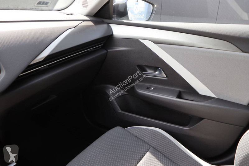 عربة نفعية Opel