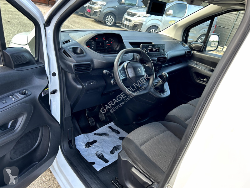 Furgoneta Peugeot Standard 1000KG Bluehdi 100...