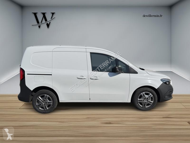Mercedes  van