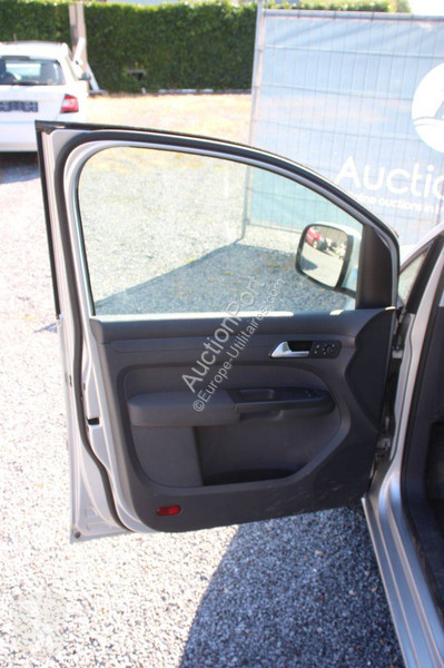 Furgoneta Volkswagen Kombi Maxi