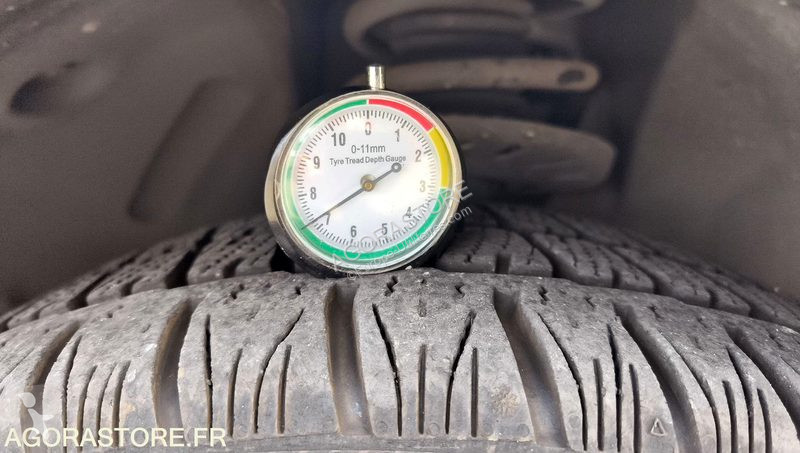 Véhicule utilitaire Opel ZAFIRA