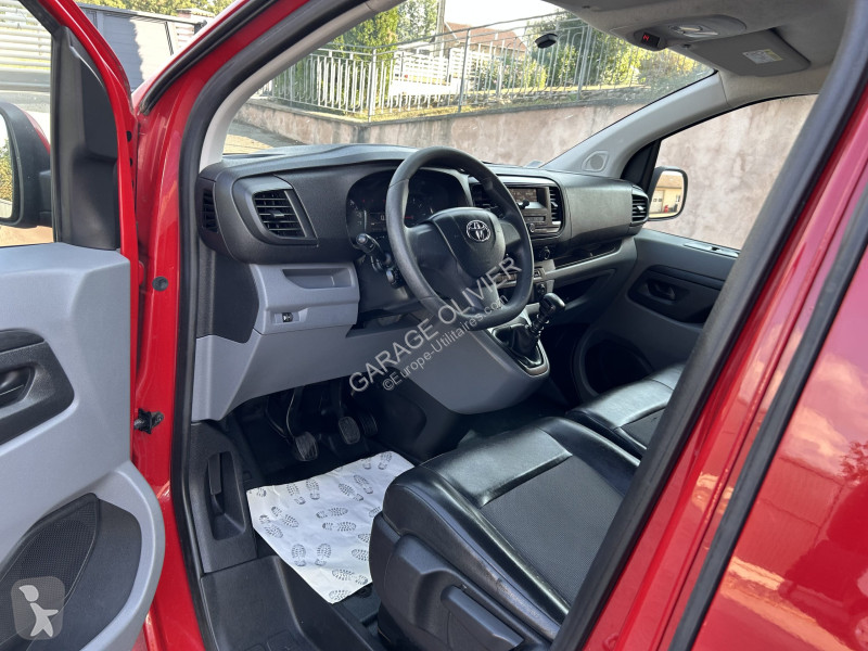 Véhicule utilitaire Toyota Proace Médium 2.0...