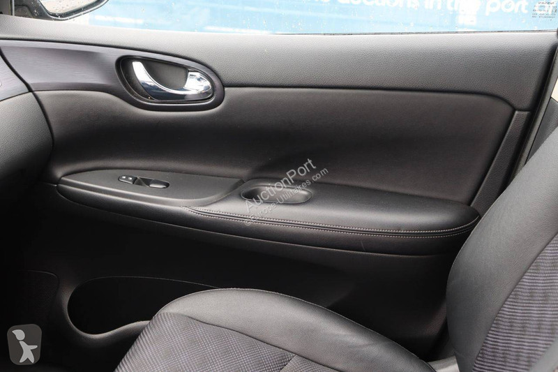 Véhicule utilitaire Nissan