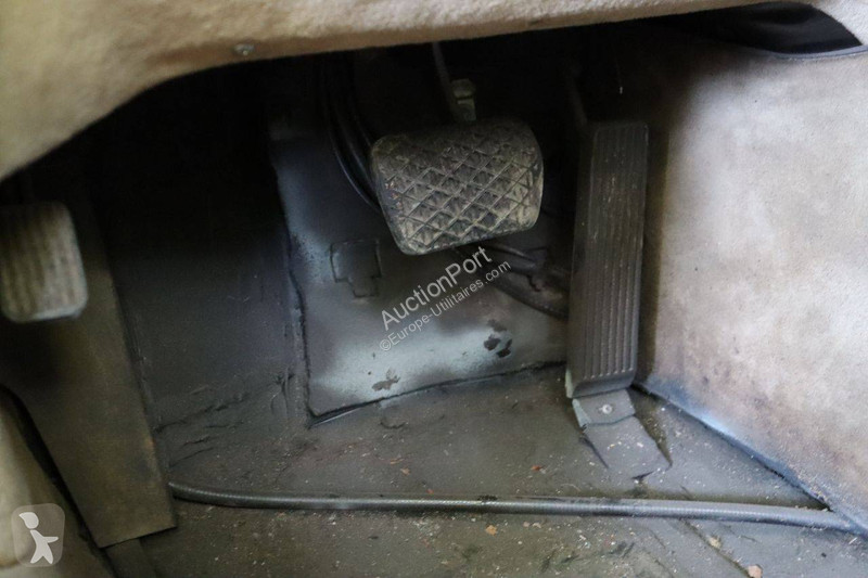 Véhicule utilitaire Mercedes SEL