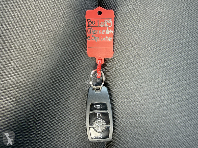 Véhicule utilitaire Mercedes 312 55kWh L2H2...