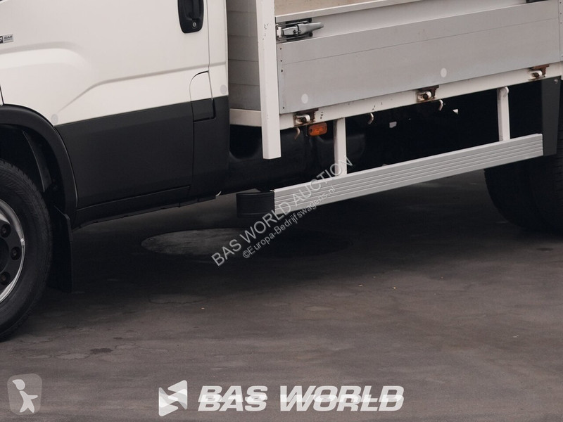 Véhicule utilitaire Iveco 35C17