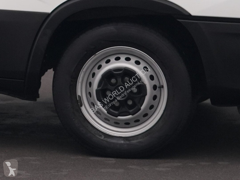 Véhicule utilitaire Iveco 35S14