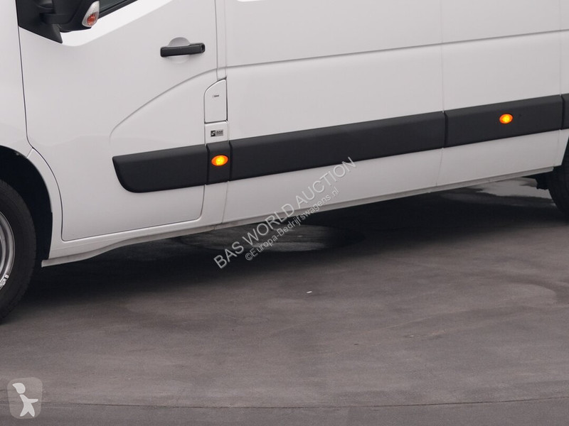 Furgoneta Renault 135PK