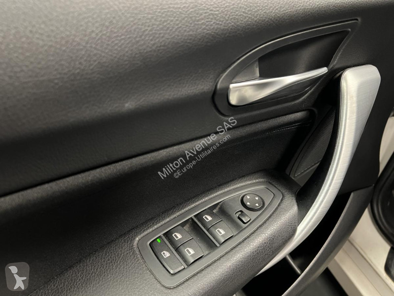 Véhicule utilitaire BMW 118i F20 Sport