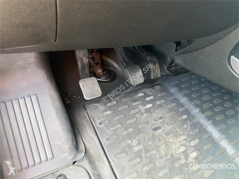 Véhicule utilitaire Opel 2.2