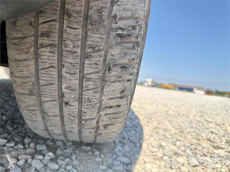 Лекотоварен автомобил Jeep 1.3