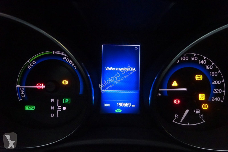 Лекотоварен автомобил Toyota AURIS TOURING 1,8...