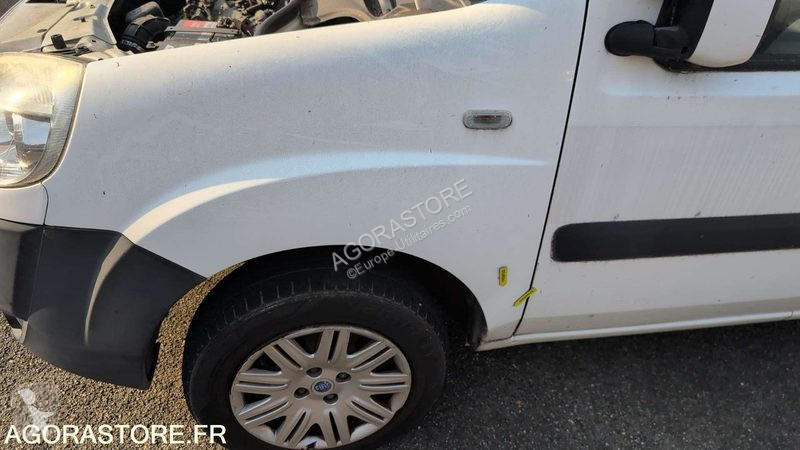 Лекотоварен автомобил Fiat DOBLO