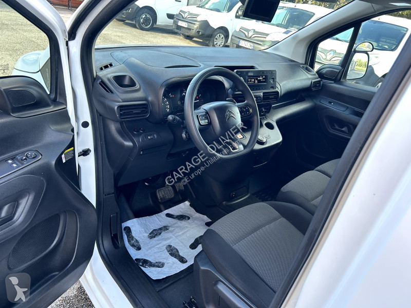 Лекотоварен автомобил Citroën XL 950KG 1.5...