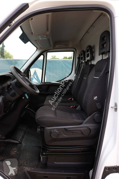 Iveco  35C14 van