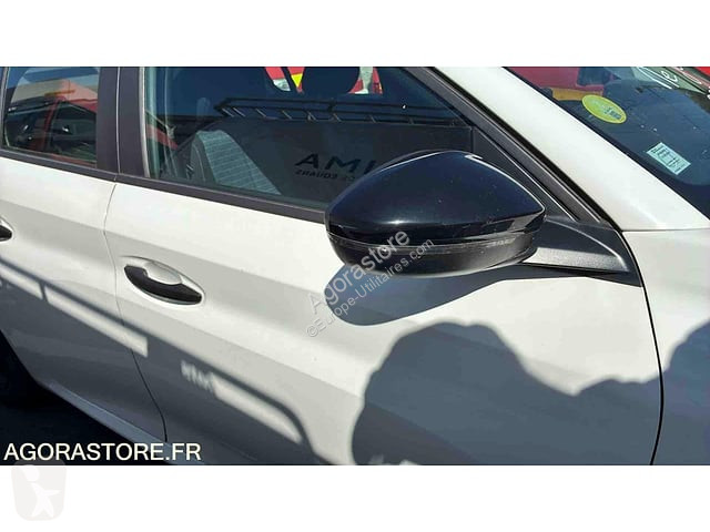 Коммерческий автомобиль