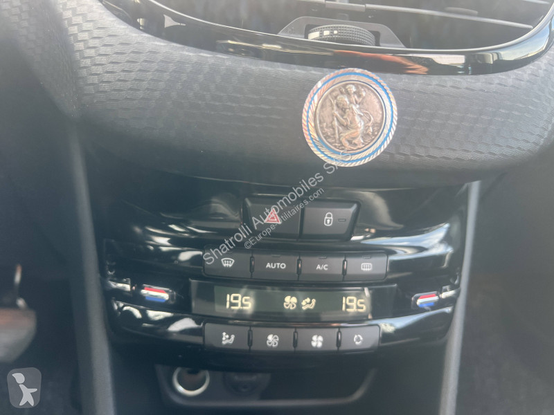 Užitkové vozidlo Peugeot 1.2 110ch Allure...
