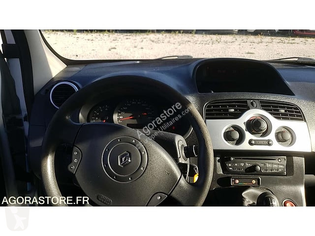 Коммерческий автомобиль
