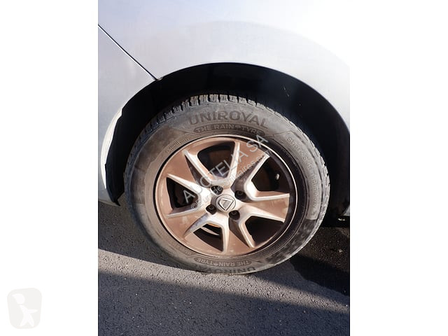 Veículo utilitário Dacia