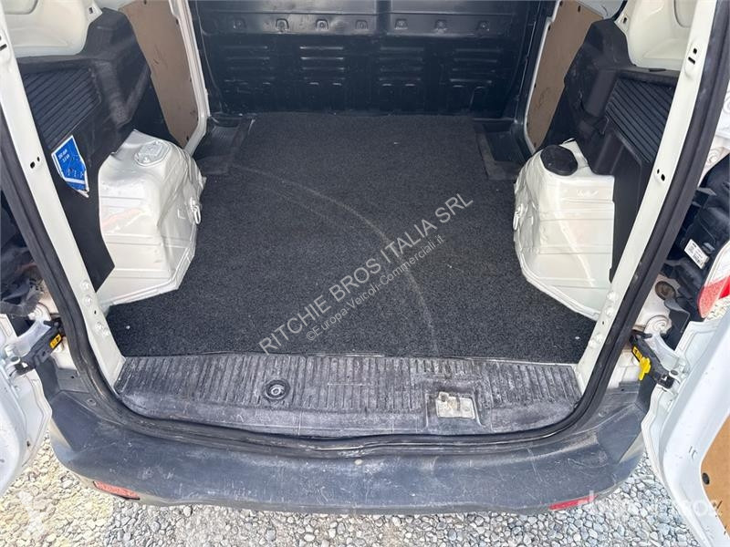 Veículo utilitário Ford Courier Cargo Van