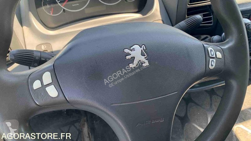 Véhicule utilitaire Peugeot BOXER