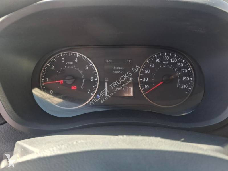 Véhicule utilitaire Renault 2.3 DCI 145