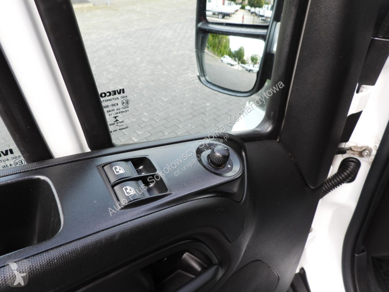 Véhicule utilitaire Iveco 50C18 DAILY