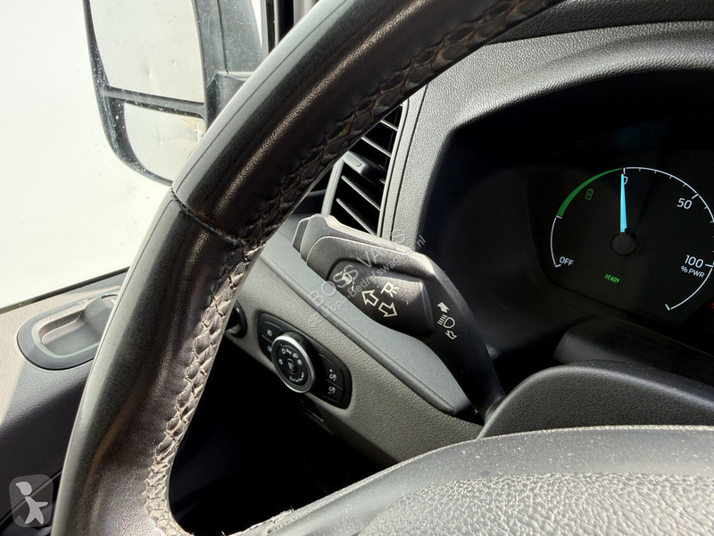 Veicolo commerciale Ford 68kWh 184PK L3H2 317km...