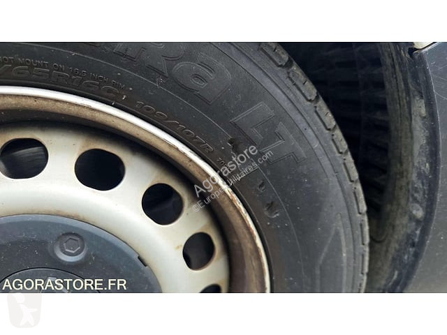 Коммерческий автомобиль