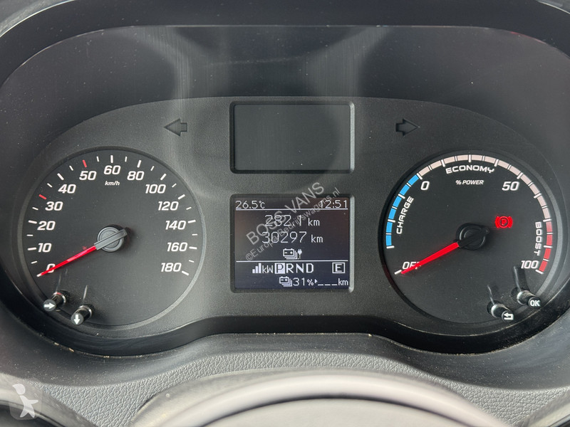 Nyttofordon Mercedes 312 55kWh L2H2 Elektrisch...