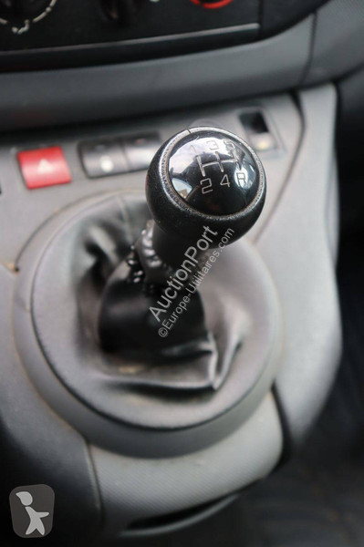 Véhicule utilitaire Peugeot 120 L1 1.6HDIF...