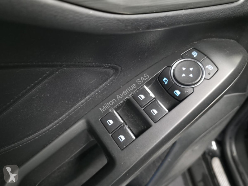 Véhicule utilitaire Ford FOCUS 1.0 EcoBoost...