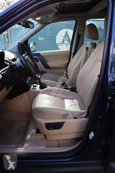 Véhicule utilitaire Land Rover HSE i6