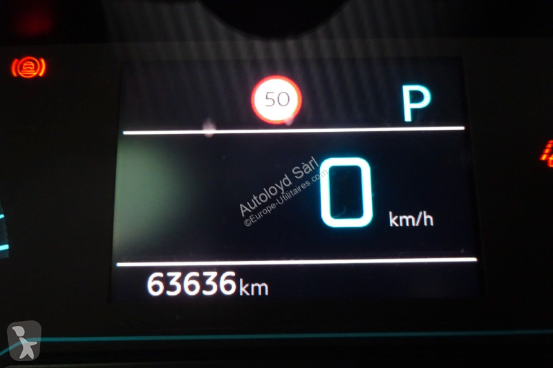 Užitkové vozidlo Peugeot 1,2 HYBRID 136 BVA