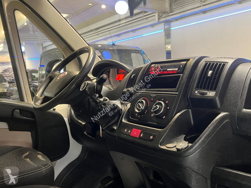 Véhicule utilitaire Fiat...