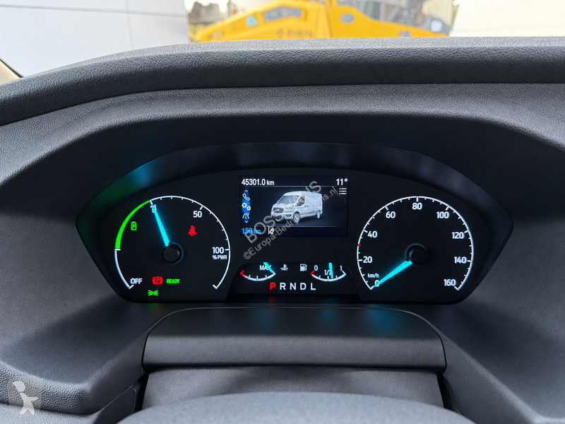 Véhicule utilitaire Ford e 68kWh 184PK E-