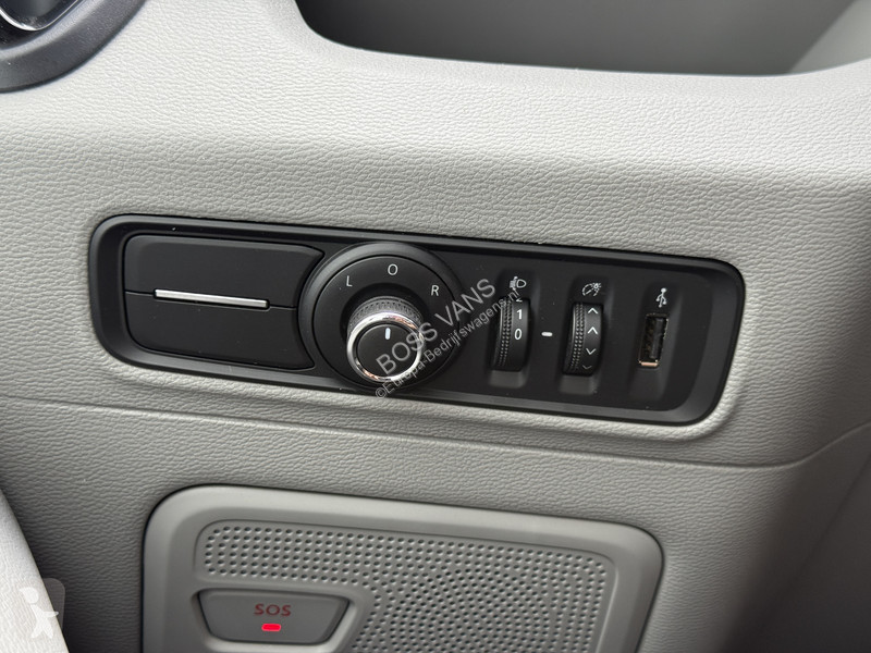 Véhicule utilitaire Maxus e 9 65kWh 204PK e 9
