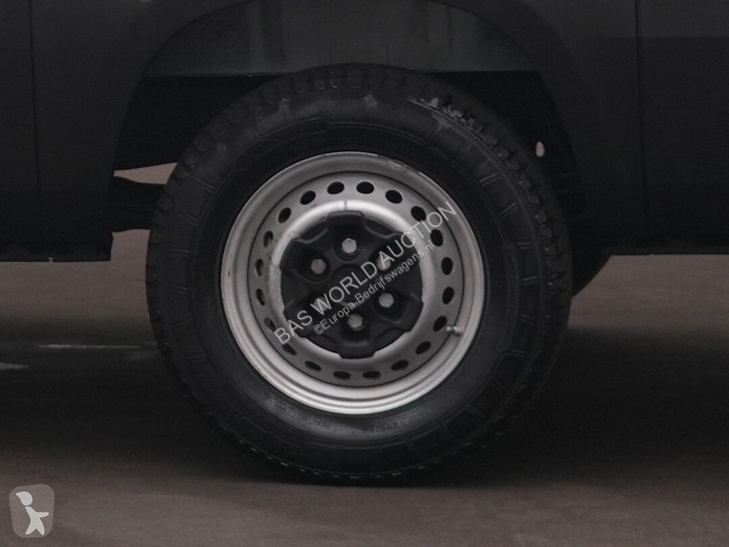 Véhicule utilitaire Iveco 35S21