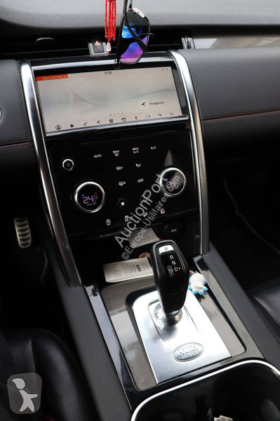 Véhicule utilitaire Land Rover D180 Sport