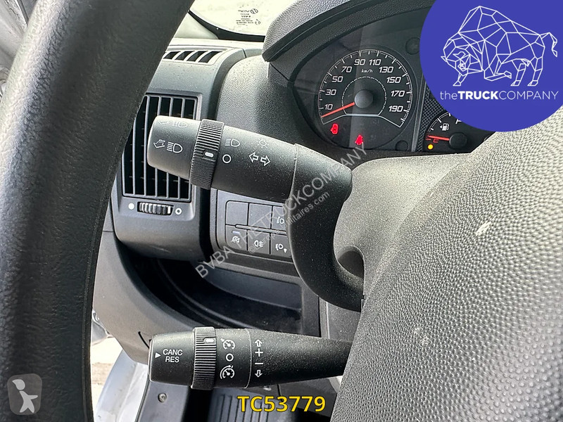 Véhicule utilitaire Peugeot Peugeot boxer 130cv...