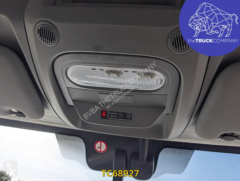 Véhicule utilitaire Renault 2.3 DCI KOFFER MET...