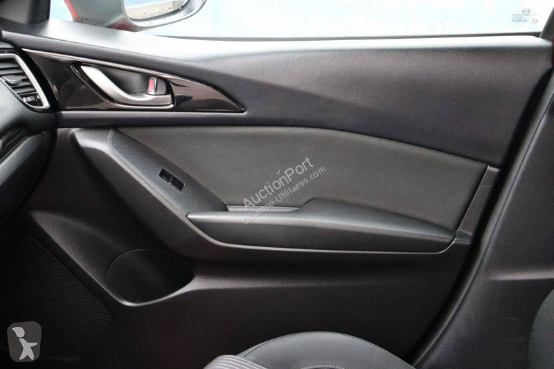 Mazda  3 van