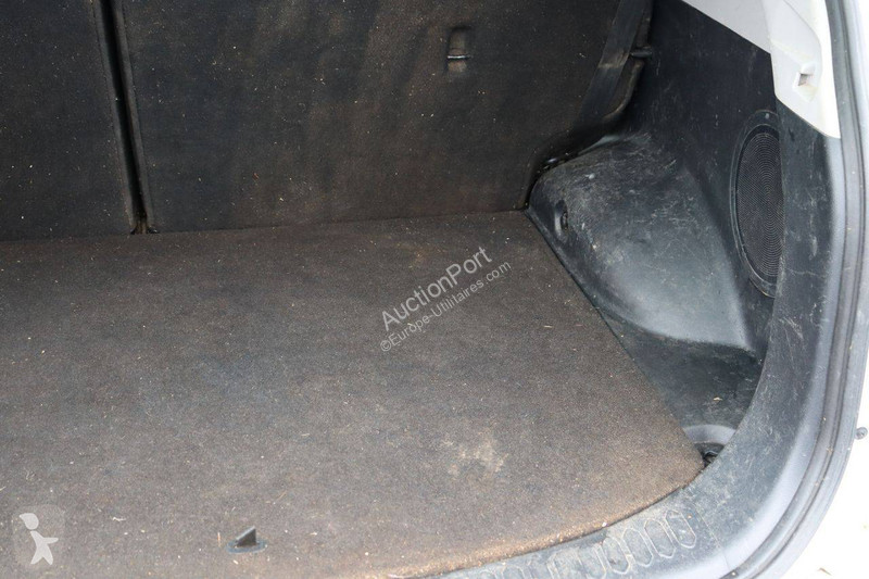 KIA  van