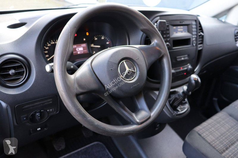 Furgoneta Mercedes