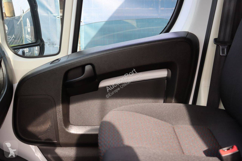 Véhicule utilitaire Peugeot